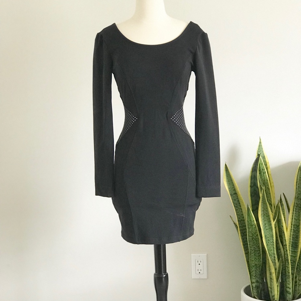 Bcbg sleeved body on black dress with stud waist